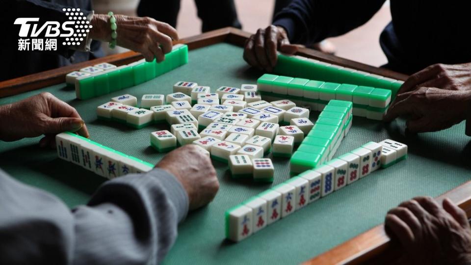 研究指出，賭博成癮和大腦異常有關。（示意圖／Shutterstock達志影像）