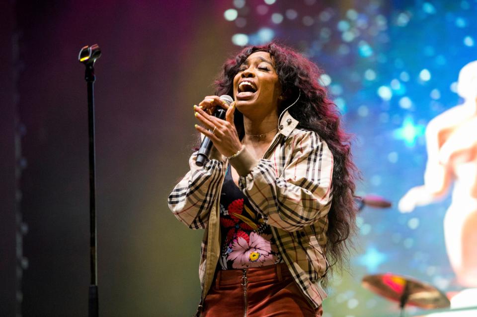 SZA performs at the 2018 BUKU Music + Art Project at Mardi Gras World in New Orleans.