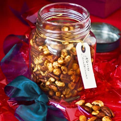 Spiced party nuts - Best homemade Christmas gifts 2022