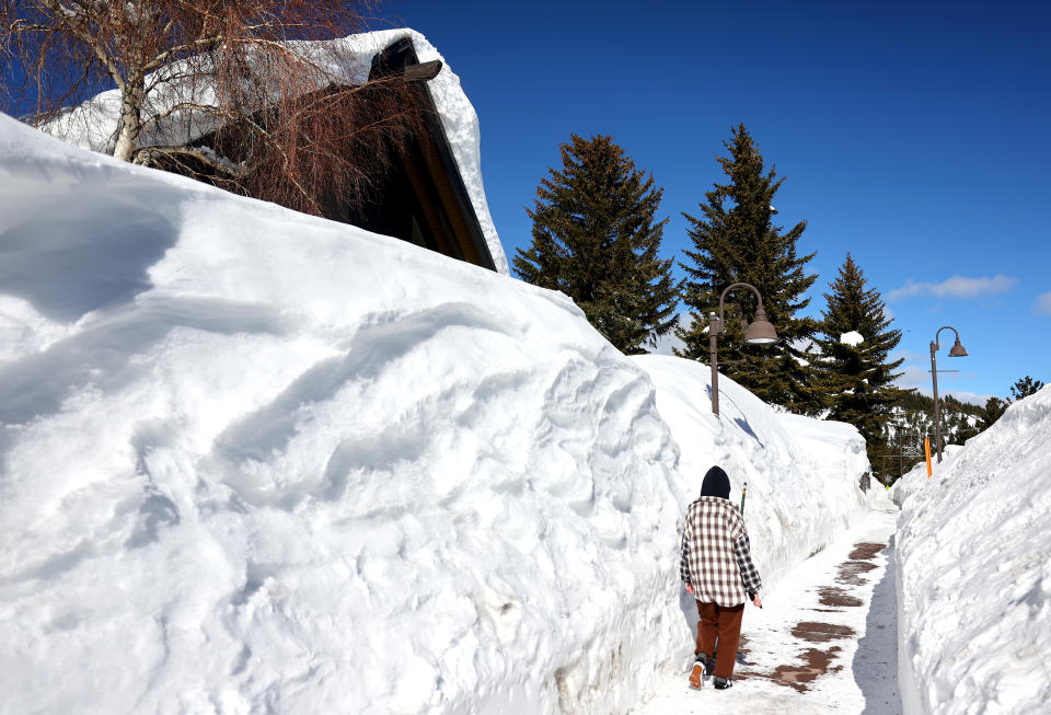 Imposing snowbanks in Mammoth Lakes, Calif. 