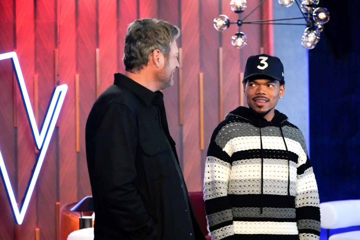 Blake Shelton, Chance the Rapper on 'The Voice' Seaosn 23. (Photo: Evans Vestal Ward/NBC via Getty Images)