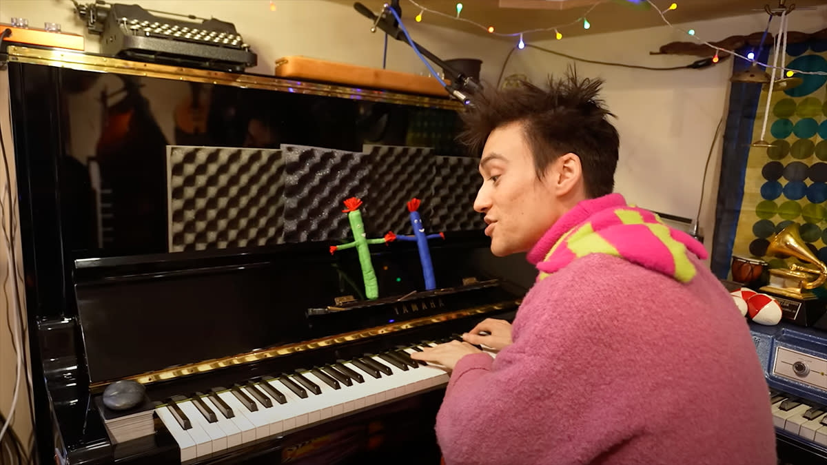  Jacob Collier. 