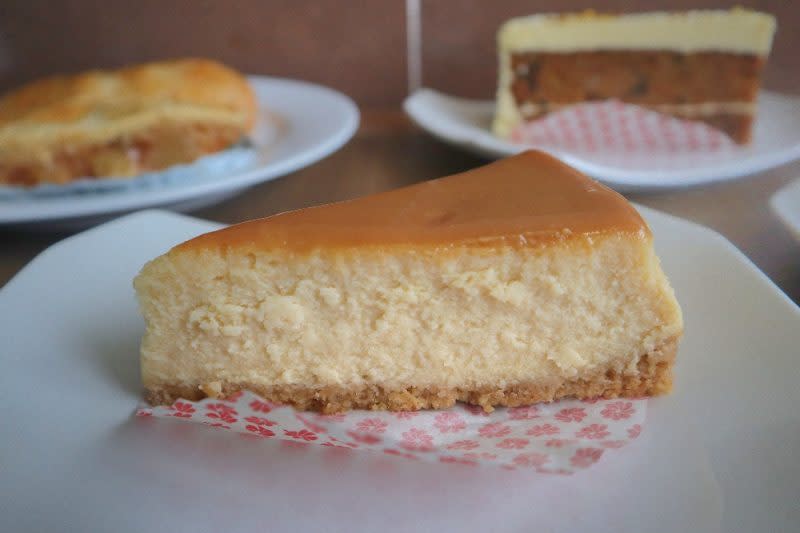 swisslink bakery & cafe - salted caramel cheesecake