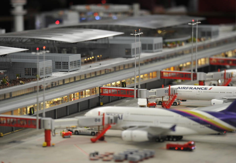 World's Largest Miniature Model Airport Opens To Public