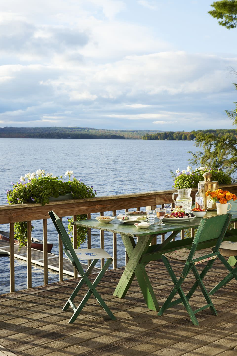 Dockside Dining