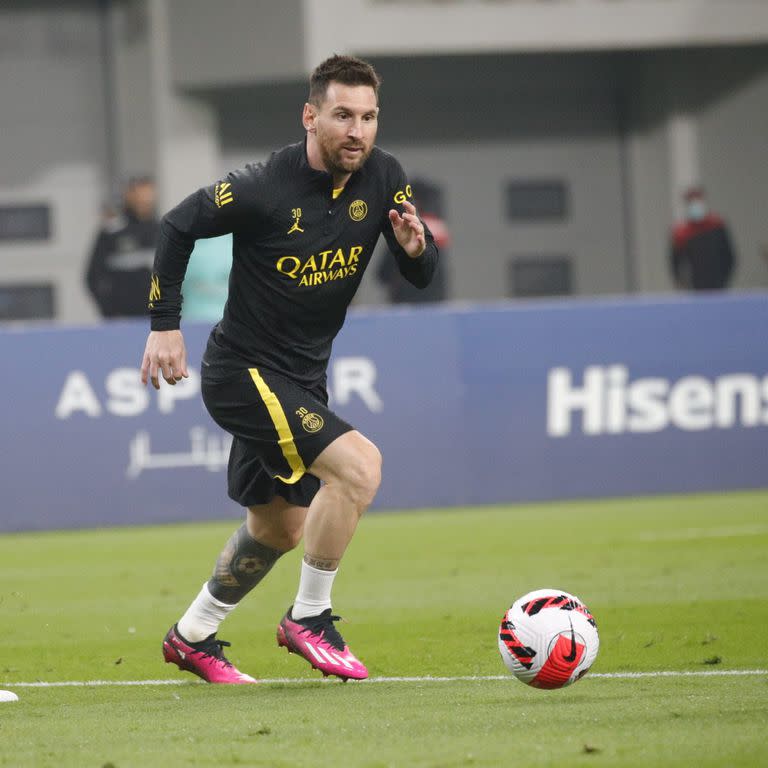 Messi en el estadio Khalifa, de Doha, en un entrenamiento del PSG de este miércoles