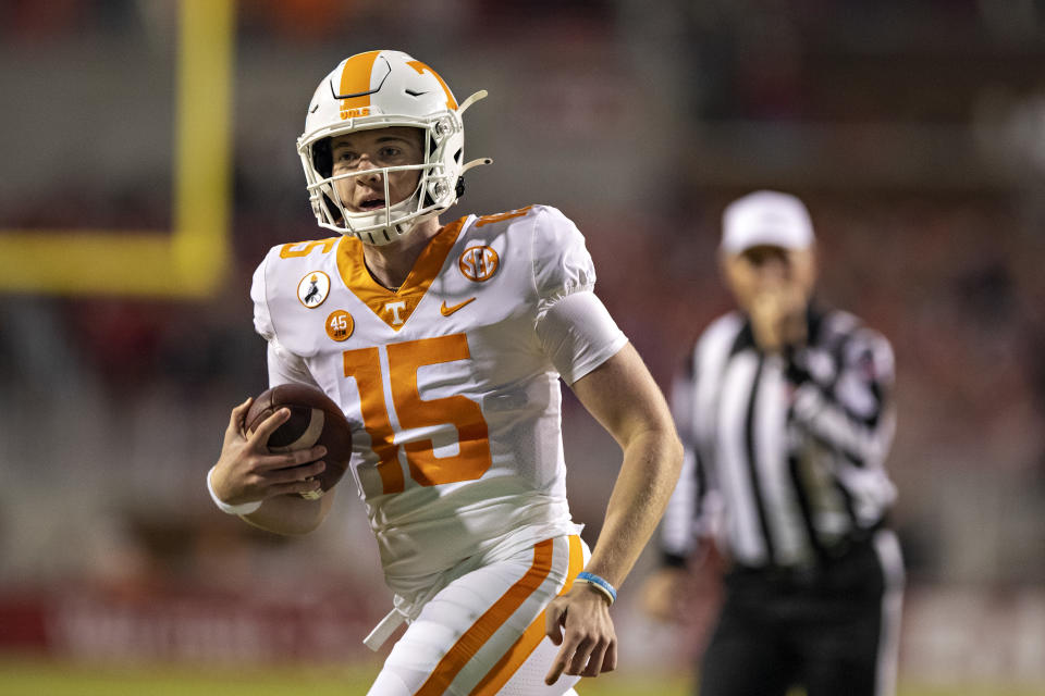 Tennessee QB Harrison Bailey runs the ball in the fourth quarter of a game against the Arkansas Razorbacks on Nov. 7, 2020. (Wesley Hitt/Getty Images)