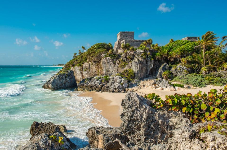 El Castillo overlooking Tulum beach (Getty Images/iStockphoto)