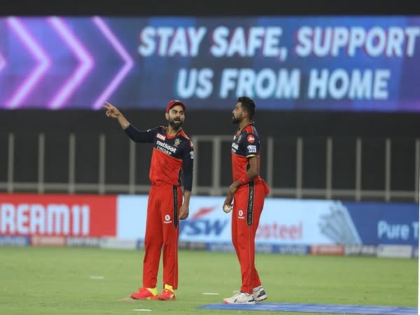 Virat Kohli with Mohammed Siraj (Photo/ iplt20.com)