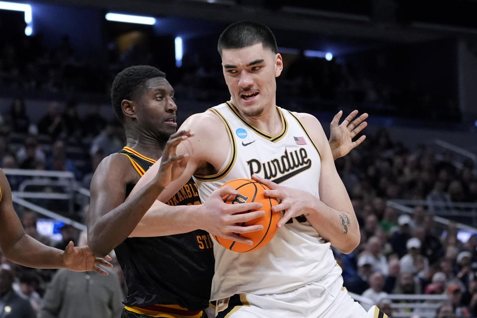 Zach Edey looked like a two-time National Player of the Year against Grambling State. (AP Photo/Michael Conroy)