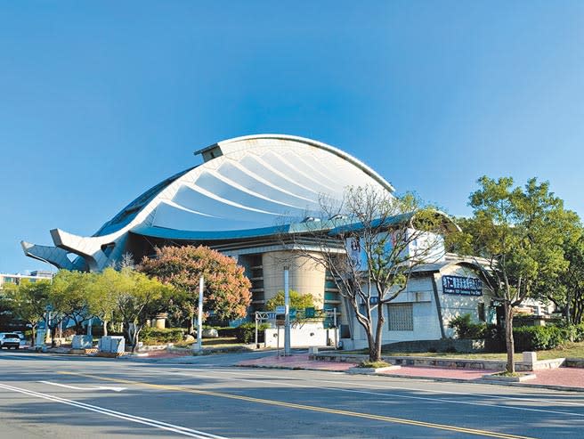 地方期盼活化巨蛋場館，作為青創、青農行銷基地，擴大商圈並整合苗栗市觀光景點，邀請遊客到苗栗市深度旅遊。（何冠嫻攝）