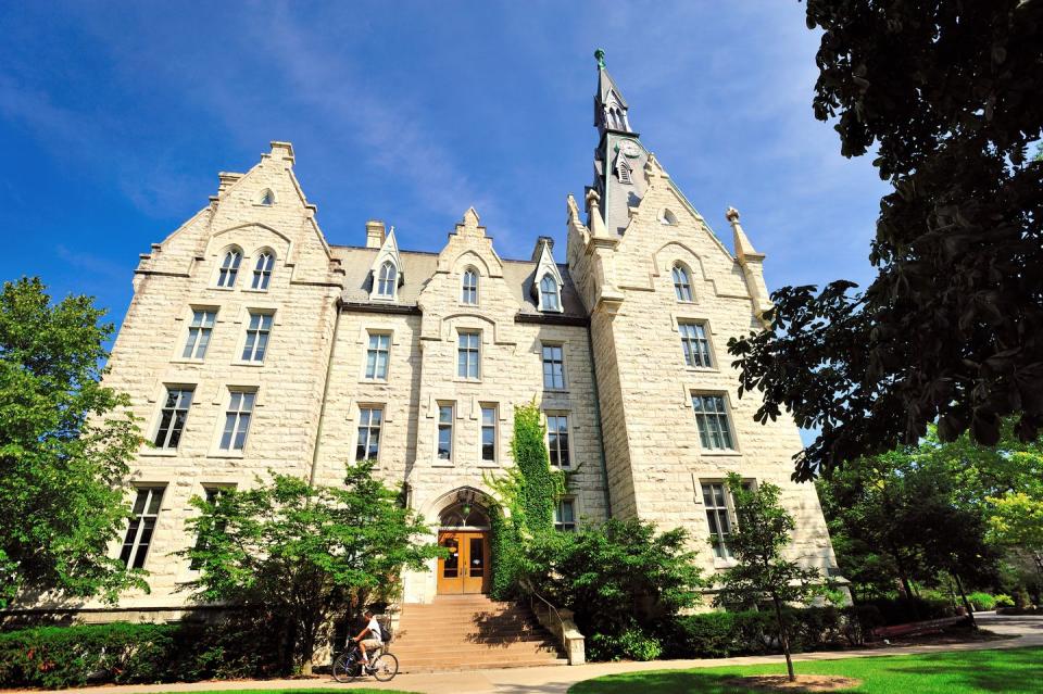 28) Northwestern University (in Evanston, Illinois)