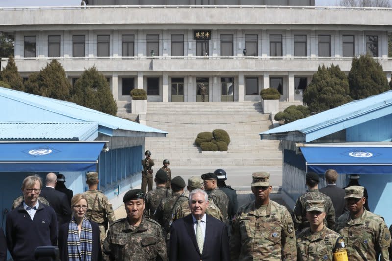 美國國務卿提勒森訪問南韓，17日飛抵板門店兩韓非軍事區（AP）