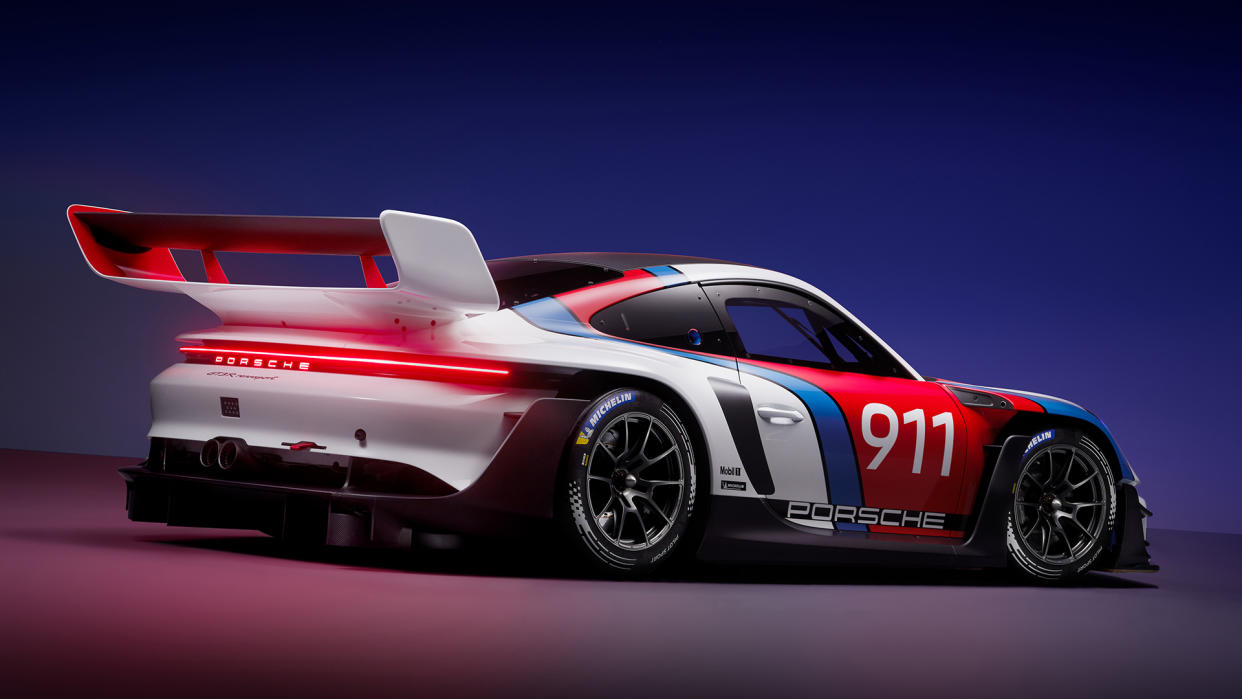  Porsche GT3 R Rennsport. 