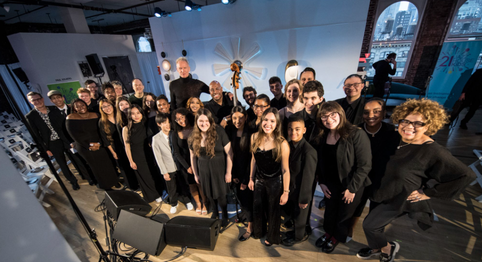 Sting with the Jazz House choir, Christian McBride and Melissa Walker.