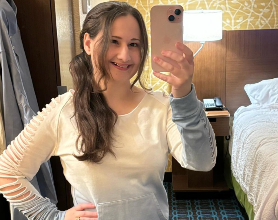 Gypsy Rose Blanchard Shares First Selfie Following Her Release From Prison   A53a18ad22b1bbe7219cee9529499cb3