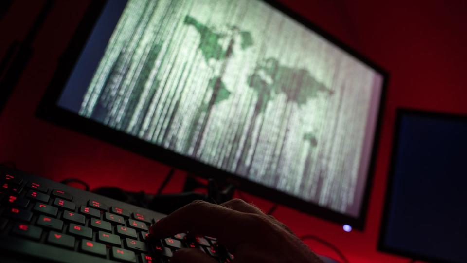 In Spanien hat die Polizei eine Bande von Cyberkriminellen verhaftet. (Bild: dpa)