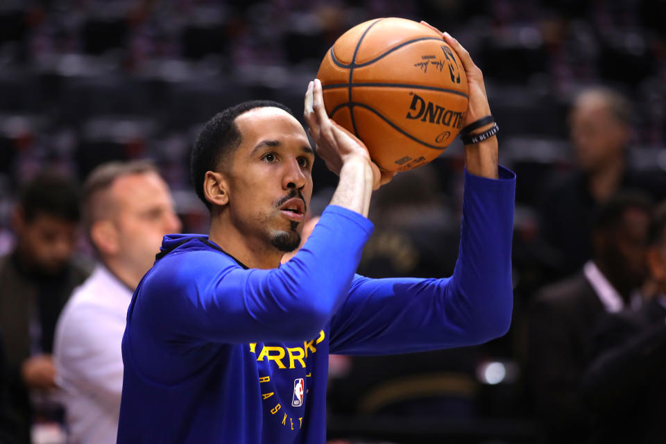 TORONTO, ONTARIO - MAY 30: Shaun Livingston #34 of the Golden State Warriors warms up before Game One of the 2019 NBA Finals against the Toronto Raptors at Scotiabank Arena on May 30, 2019 in Toronto, Canada. NOTE TO USER: User expressly acknowledges and agrees that, by downloading and or using this photograph, User is consenting to the terms and conditions of the Getty Images License Agreement. (Photo by Gregory Shamus/Getty Images)