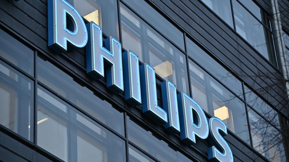 Philips Issues Software Fix For Some Ventilators To Fix Power Alarms Issues, Oxygen Display Errors