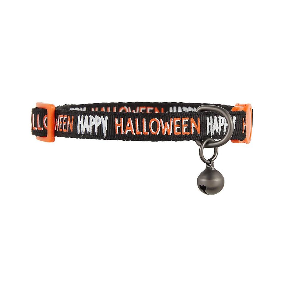 Thrills and chills happy halloween cat collar