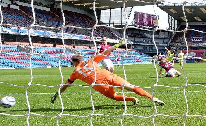 Premier League - Burnley v Newcastle United