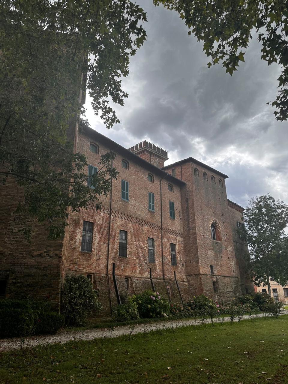 Algunas habitaciones del castillo de Sannazzaro están disponibles para alquiler vacacional. Crédito: Ludovica Uberta Sannazzaro Natta