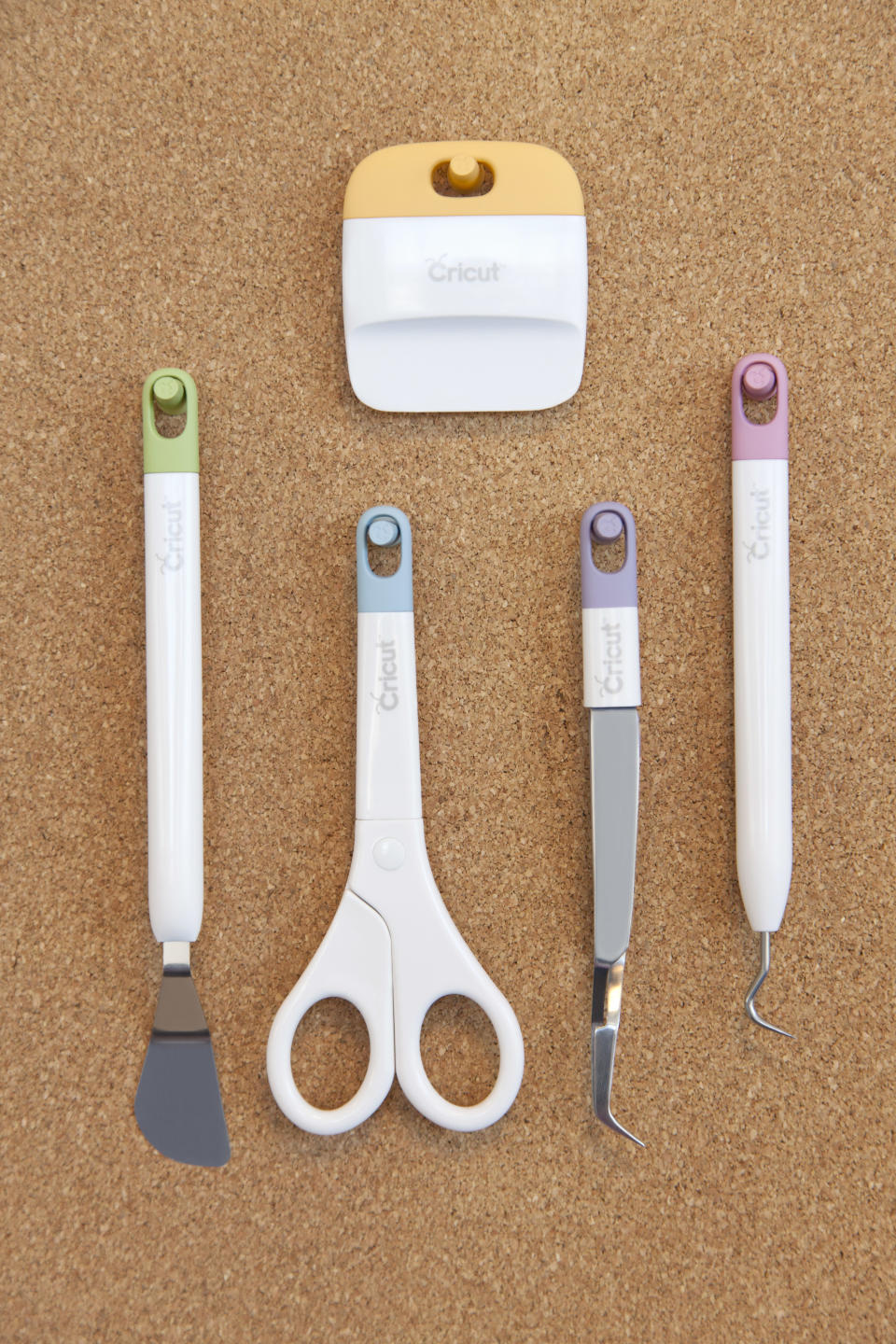 Cricut 5 Piece Tools Basic Set (Photo: Walmart)