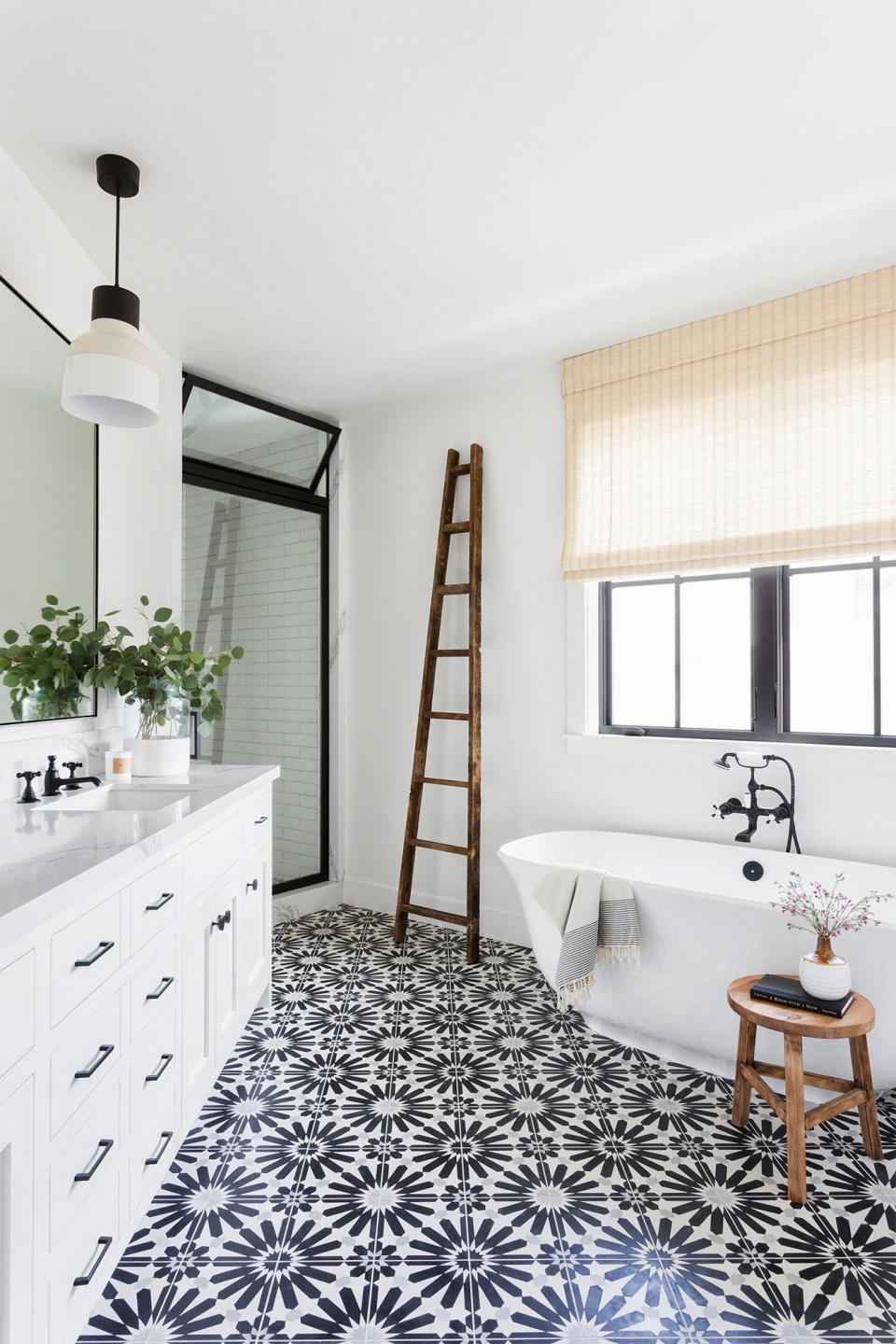 24 Guest Bathroom Ideas That'll Give Your Visitors a Warm Welcome