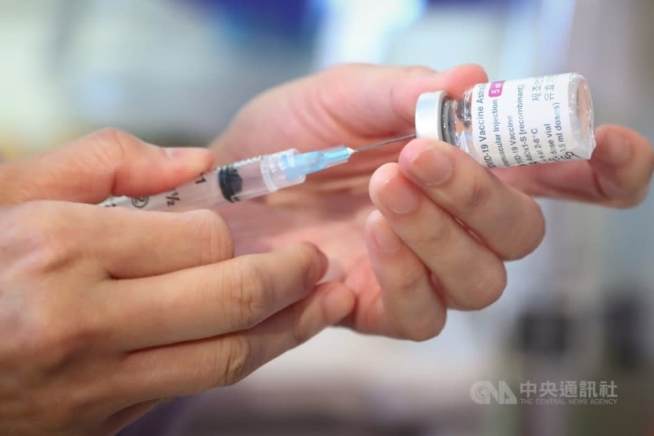 23日新冠肺炎疫苗接種數達3253劑，為開打後單日最多。（檔案照）