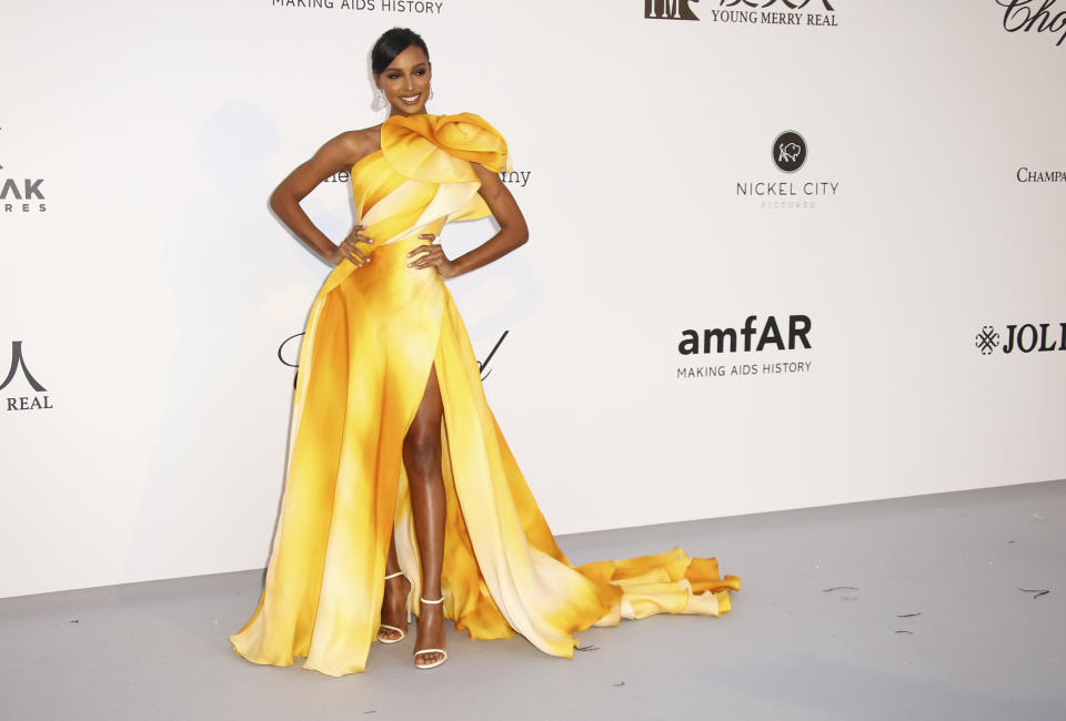 La fantasía la puso el diseñador Georges Chakra con el vestido que se puso la modelo Jasmine Tookes. (Foto: Joel C Ryan / Invision / AP)