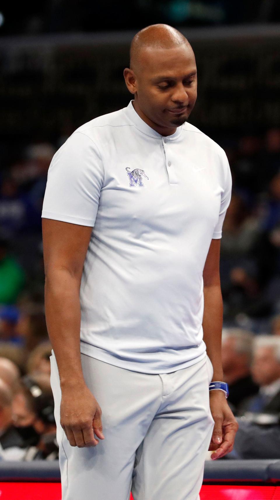 Memphis Tigers head coach Penny Hardaway reacts during the first half of a game Thursday, Jan. 20, 2022, at FedExForum. Southern Methodist defeated Memphis 70-62. 