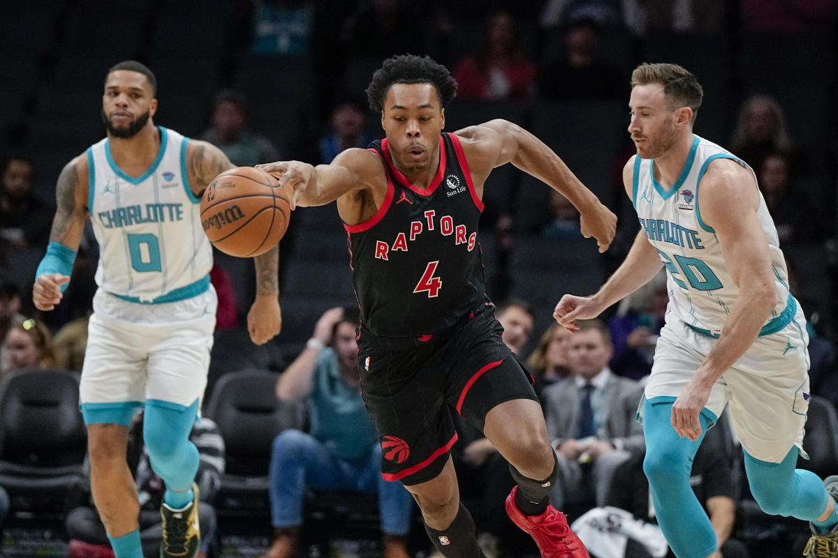 Bulldogs Gordon Hayward scores a last-second shot to win the over the  Musketeers. Butler wins 69-68 over Xavier.(20) Gordon Hayward. (Credit  Image: © Mike Taylor/Southcreek Global/ZUMApress.com Stock Photo - Alamy