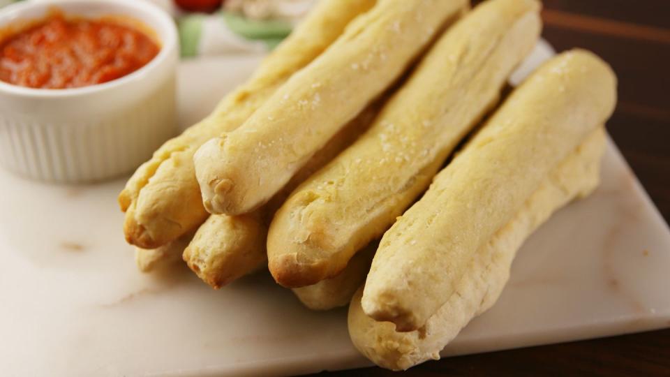 Copycat Olive Garden Breadsticks