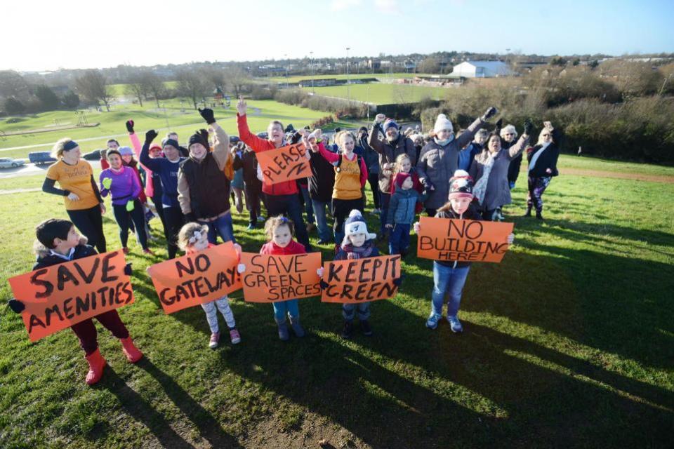 Oxford Mail: Petition to ensure Garden Town consultants do not build on green spaces at Ladygrove