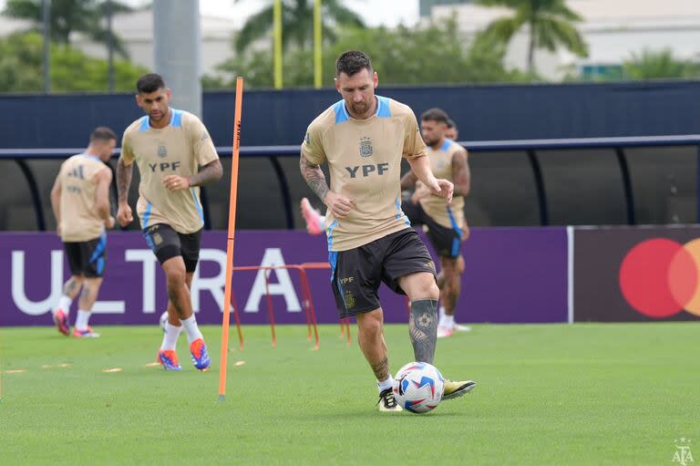 Entrenamiento selección argentina en la copa américa
01-07-2024
Lionel Messi 
Credito AFA
