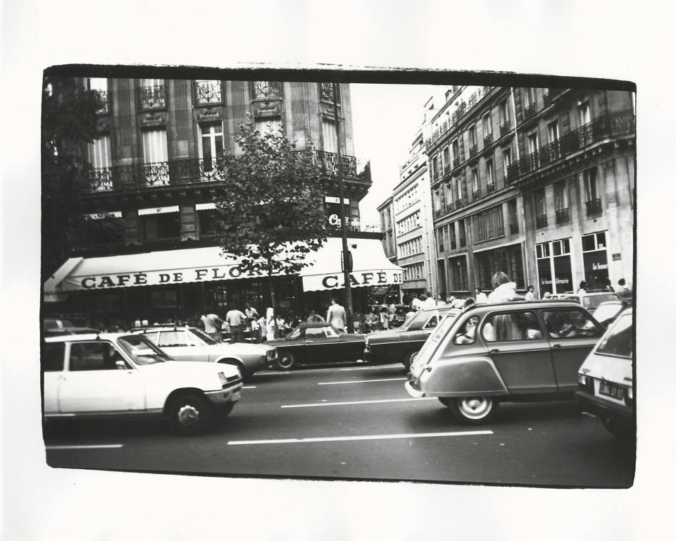 Café de Flore, 1981, gelatin silver print, Andy Warhol. 