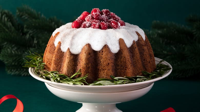 Bundt cake with cranberries