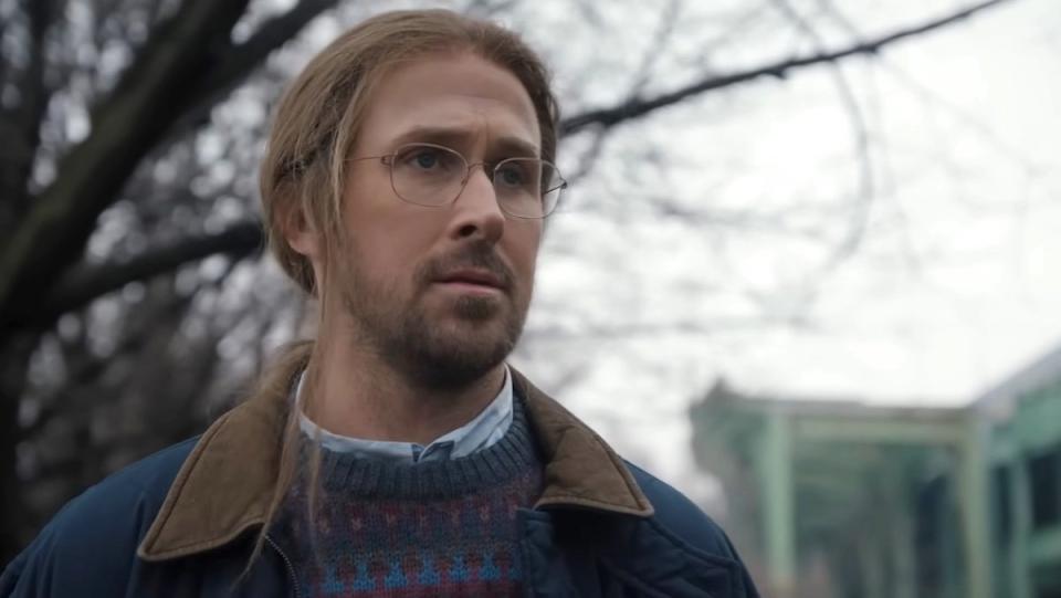 Ryan Gosling with long hair and glasses outside in SNL's "Papyrus 2"