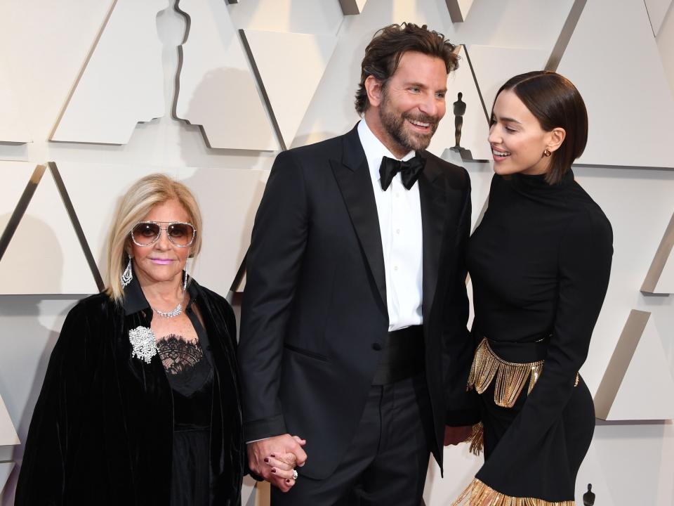 Bradley Cooper with his mother Gloria Campano and then girlfriend Irina Shayk at the 2019 Oscars