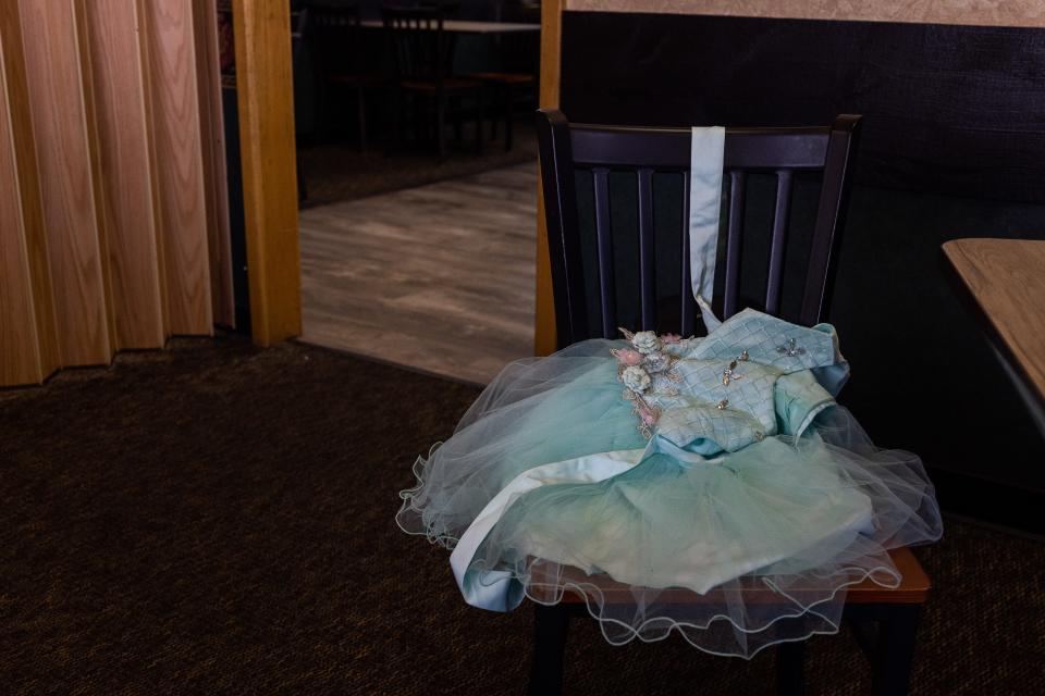 Sophia’s Hinojosa birthday dress at her 1st birthday party celebration at Godfather’s Pizza in Huron, South Dakota on April 29, 2023. 