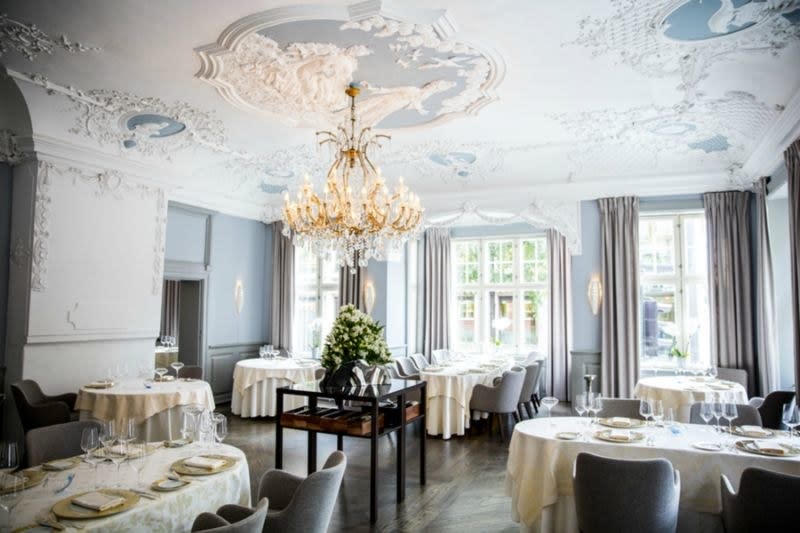 A look inside Statholdergaarden, an old baroque palace that's been converted into an upscale restaurant.