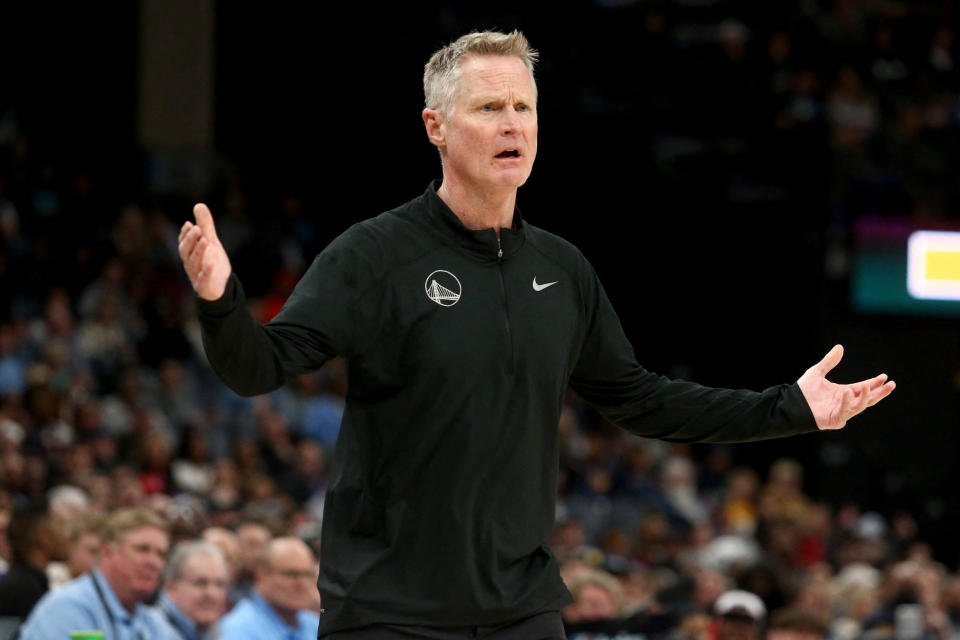 Steve Kerr and the Golden State Warriors have been awful on the road this season. (Photo: Petre Thomas-USA TODAY Sports)