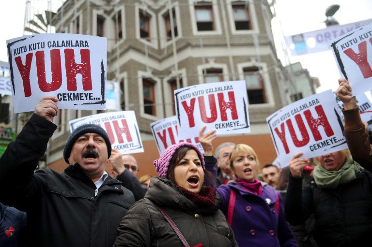 People demonstrate in Istanbul on December 29, 2013 against corruption and the government