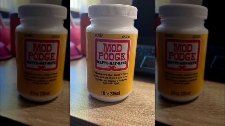 jar of Mod Podge polymer