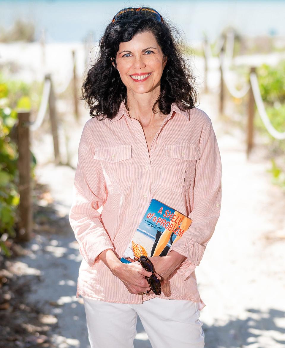 Author Jennifer Schiff, who writes mystery novels set in Sanibel, Naples and other Southwest Florida places.