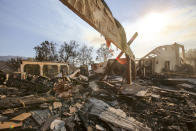 <p>A burned home is seen near Iron Canyon Road in Santa Clarita, Calif., July 25, 2016. (AP Photo/Ringo H.W. Chiu)</p>