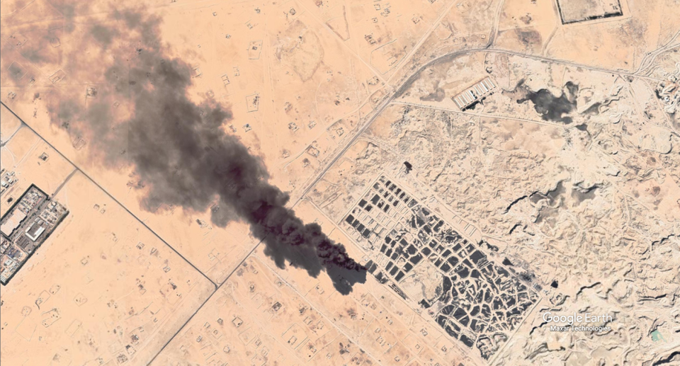 A plume of smoke has been spotted billowing from Sulaibiya tire graveyard in Kuwait. Source: Google Earth / Maxar Technologies