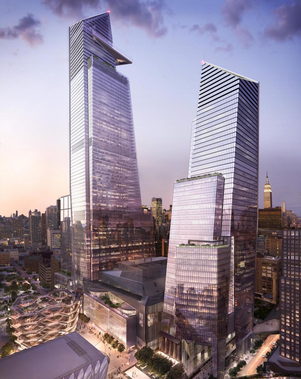 10 and 30 Hudson Yards (designed by KPF) flank a shopping mall, and are adjacent to Vessel (middle) and the Shed (foreground).