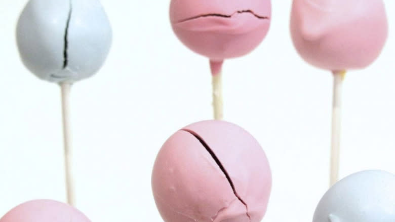 cracked cake pops