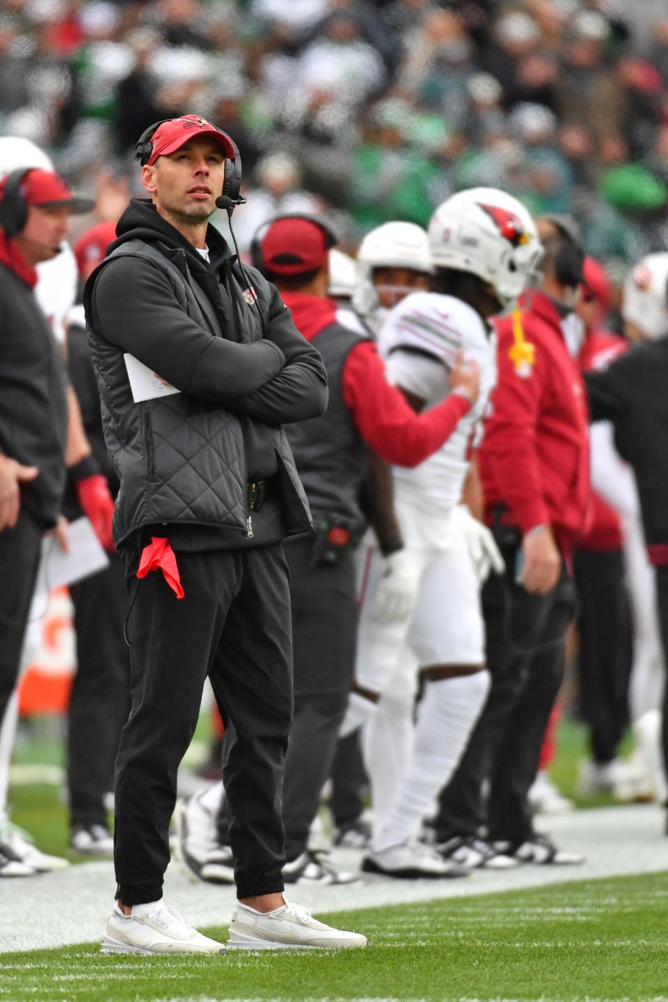 Arizona Cardinals head coach Jonathan Gannon on the sidelines against the Philadelphia Eagles during the second quarter at Lincoln Financial Field in Philadelphia on Dec. 31, 2023.